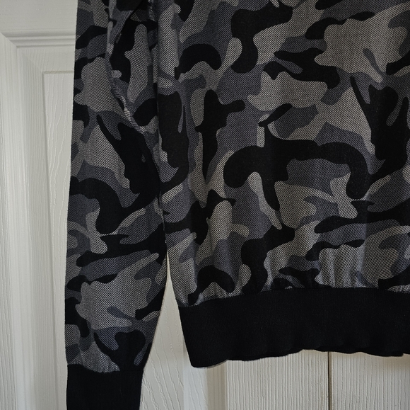 Armani Jeans Camo Sweater - Picture 4 of 10